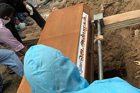 J Anbazhagan buried in Kanamapettai