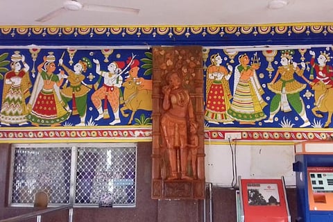 Kalamkari murals to clay artwork: Mangalagiri station in Andhra gets a makeover
