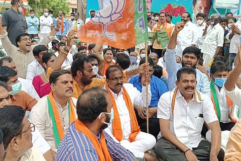 Andhra BJP leaders protesting installation of Tipu Sultan statue in Kadapa