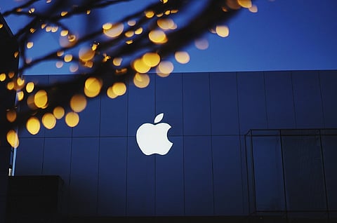 Apple 