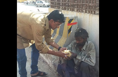 A Hyderabad man says no one should sleep hungry, all you have to do is give two rotis
