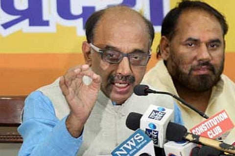 Twitterati slams Vijay Goel over Rio misconduct