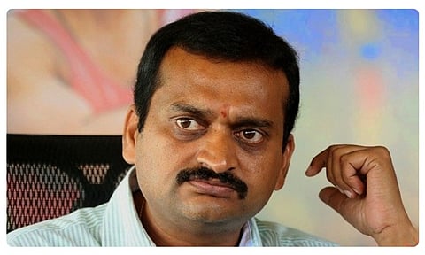 Tollywood producer PVP files complaint against Bandla Ganesh for threatening him