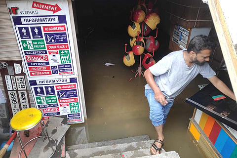 Lalbagh Main Road shop flooded
