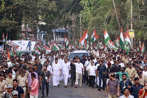 Rahul Gandhi waking as part of Bharat Jodo Yatra in Kerala