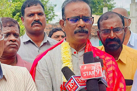 ‘Sidelined by party’: Former MP Boora Narsaiah Goud resigns from TRS, likely to join BJP 