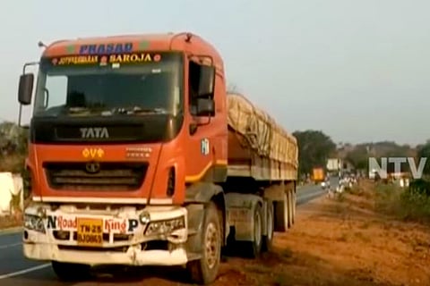 Five Dappu artistes killed in AP after overspeeding lorry crashes into them