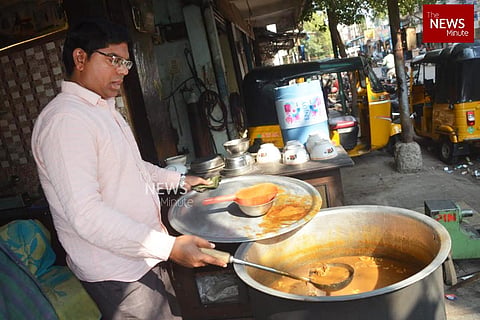 A man making chaakna in Hyderabad