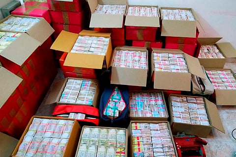 Chennai IT raid gets massive: 177kg gold, 130cr cash with 34cr in new notes