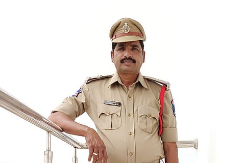 An image of ASI Mahipal Reddy in his uniform