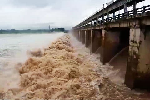 Godavari river flow intensifies