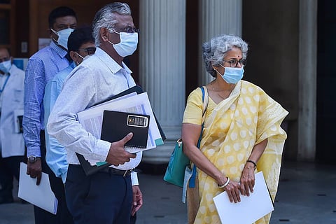 Dr Soumya Swaminathan with other officer
