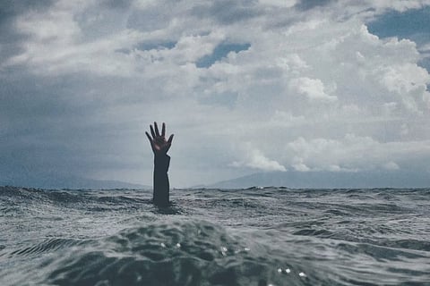 Two Bengaluru students drown at Malpe beach while clicking selfies