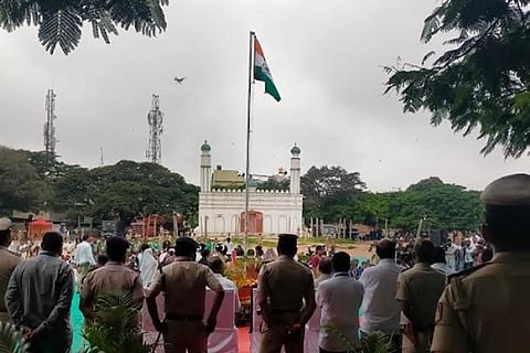 Bengaluru: National flag hoisted at Chamarajpet Eidgah maidan amidst tight security 