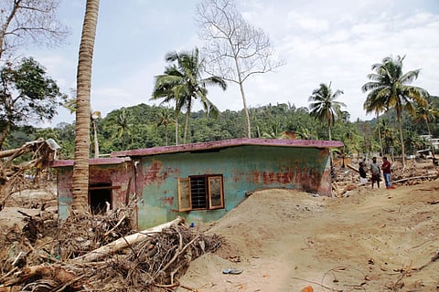 21,000 families in Kochi yet to receive flood relief, turn up at Collectorate 