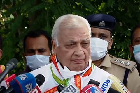 Kerala Governor Arif Mohammed Khan speaking to the media 