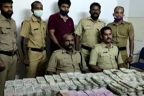 Rs 2.87 crore hawala money seized from Kasaragod in Kerala
