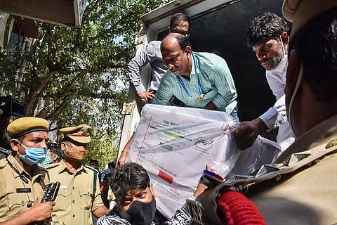 Covishield vaccine being brought in to Hyderabad 