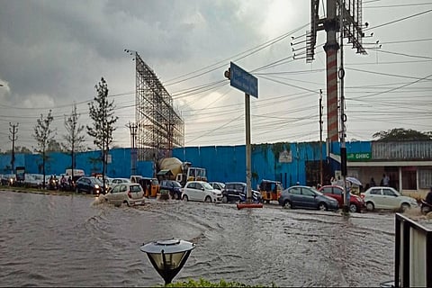 With rainfall choking Hyderabad's IT corridor, police suggest alternative routes