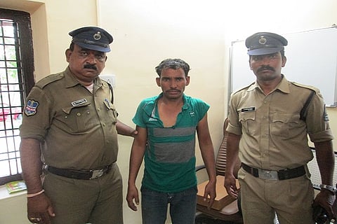 Video:Drunk man escapes unhurt from lion enclosure in Hyderabad zoo