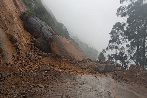A landslide occurred at the Kochi-Dhanushkodi National Highway through the gap road stretch 