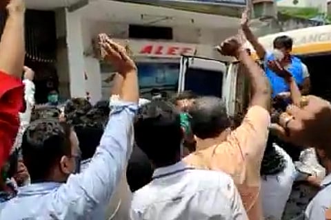 Bengaluru corporator greets large crowd after testing positive for coronavirus, booked