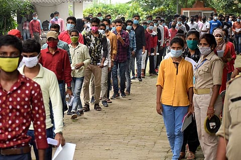JEE waiting line