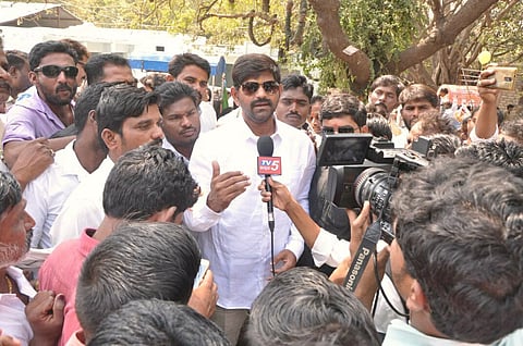 Out on bail, Congress MLA Ganesh says MLA who he assaulted is like a 'brother'