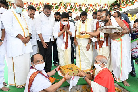 Andhra Pradesh Chief Minister Jagan Mohan Reddy laying foundation stone for a temple in Vijayawada 