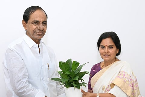 CM KCR with new Chief Secretary A Santhi Kumari 