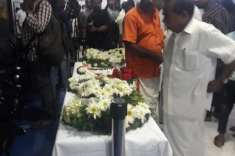 Hundreds turn up to bid farewell to KM Mani at Kochi hospital
