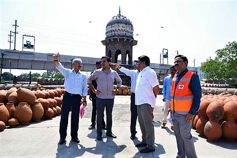 KTR visits Moazzam Jahi Market, restoration to be completed in 4 months