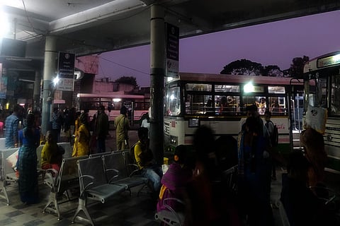 Telangana woman dies at bus stand after hospital allegedly refused TB treatment