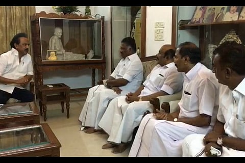 AIADMK Ministers visit Karunanidhi at Gopalapuram residence 