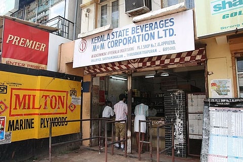Faced with protests, Kerala liquor stores shifting into residential areas get police protection