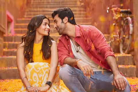 Alia Bhatt and Ranbir Kapoor in Kesariya from Brahmastra 