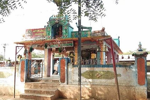 K’taka temple poisoning: Seer confesses to mixing poison in prasadam, says police