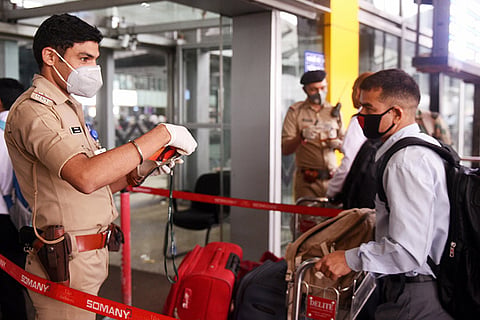 India suspends most visas till April 15: Indians coming in from affected regions to be quarantined