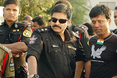 After disappointing Sardaar, Pawan Kalyan looks for rebound with SJ Suryah film