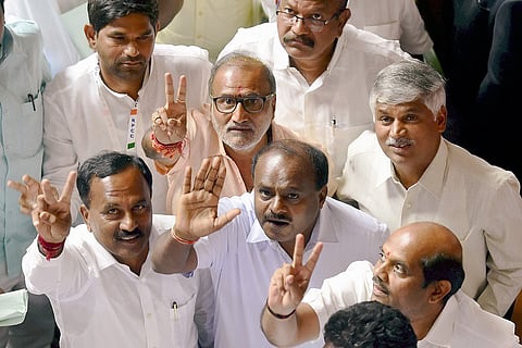 Kumaraswamy invited to form Karnataka government, 15 days to prove majority