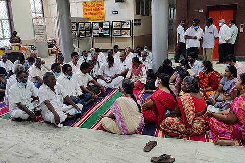 Karur MP Jothimani during the protest at collectorate among her supporters. 