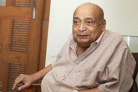Veteran socialist leader and media doyen Veerendra Kumar cremated with state honours