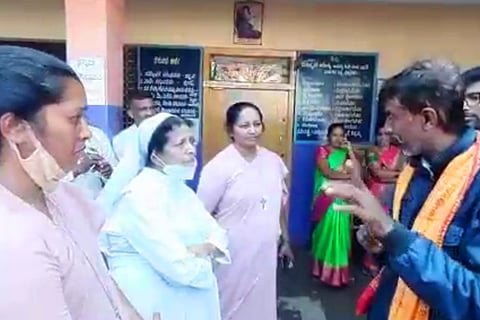 Hindu right wing group disrupts Christmas celebration at Karnataka school