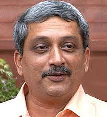 Parrikar to visit Eastern Naval Command in Visakhapatnam today 