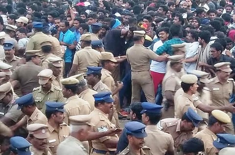 Cops start clearing out protesters at Marina: Some leave voluntarily, others forcefully evicted