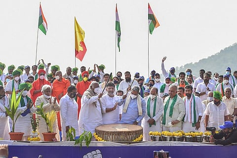 Congress led by DK Shivakumar and Siddarmaiah kicking off the Mekedatu padayatra