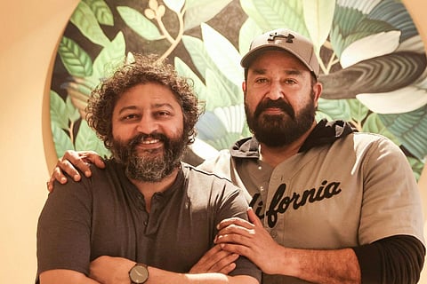 An image of Mohanlal and director Lijo Jose Pellisserry