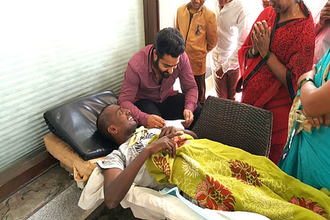 Bengaluru cancer patient gets last wish fulfilled, meets Junior NTR   