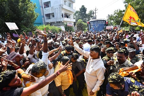 Chandrababu Naidu begins 'Chalo Amaravati', stones pelted at convoy