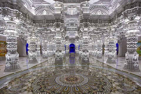 An inside image of the New Jersey Temple